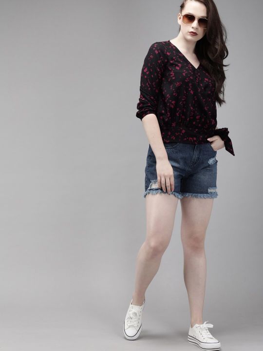 Roadster Women Black Abstract Printed Waist Tie-Up Knitted Wrap Top