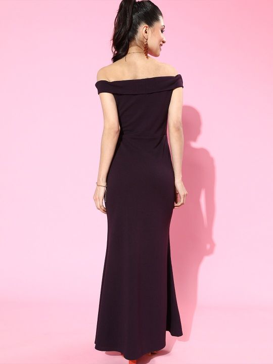 Women Deep Burgundy Solid Sweetheart Neck Dress (Athena)