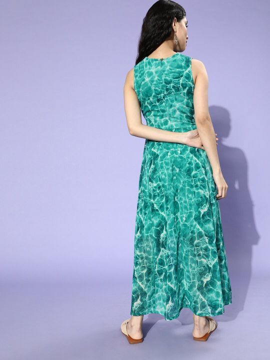 Women Gorgeous Green Floral Cinched Waist Dress (plusS)