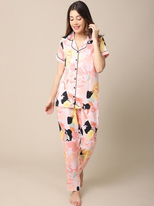 Claura Women Peach-Coloured & Black Printed Night Suit