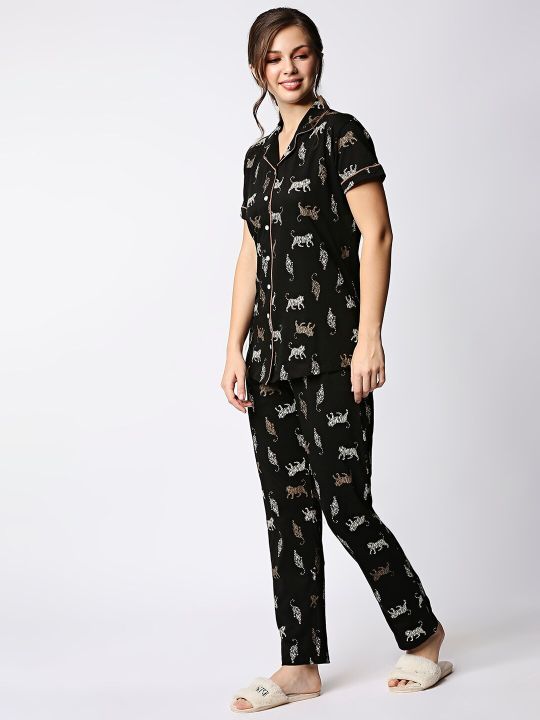 I like me Women Black Pure Cotton Printed Night Suit