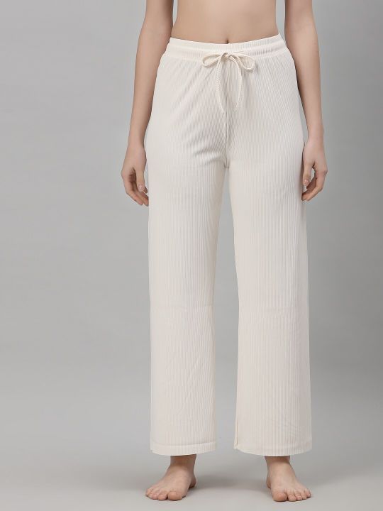 NEUDIS Women White Solid Ribbed Lounge Pant