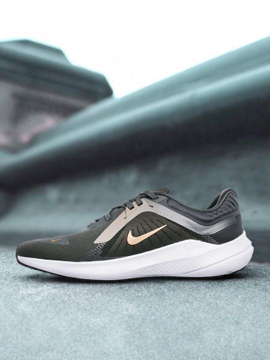 Nike Women Black NIKE QUEST 5 Running Shoes