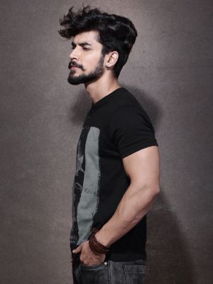 Roadster Men Black Printed Henley T-shirt