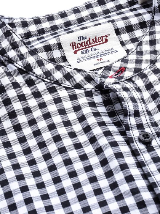 Roadster Men Black & White Checked Pure Cotton Casual Sustainable Shirt