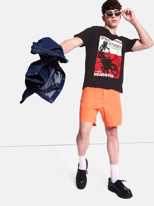 Roadster The Lifestyle Co. Men Pure Cotton Graphic Printed Round Neck T-shirt