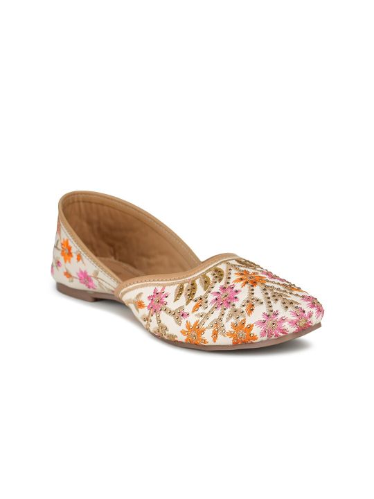 Shezone Women Cream-Coloured Embellished Ethnic Mojaris Flats