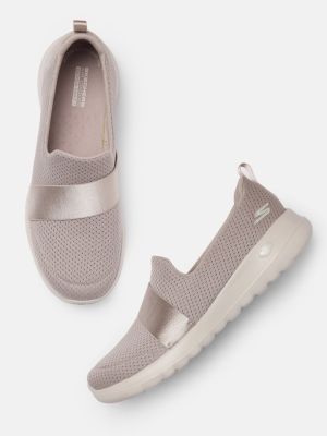 Skechers Women Solid Go Walk Joy Dream Regular Walking Shoes