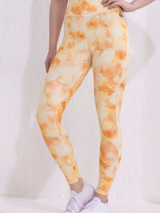 Snug Fit Active Ankle-Length Tie-Dye Tights in Yellow
