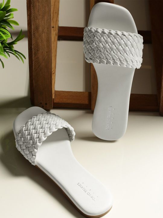 Tokyo Talkies Women White Textured Open Toe Flats