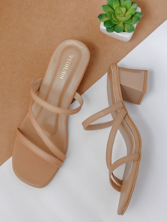 Vishudh Women Brown Solid Pumps