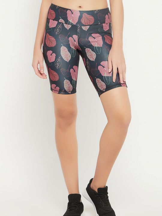 Snug-Fit Active Leaf Print High Rise Cycling Shorts in Black